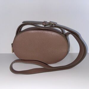 Cuyana Top Handle Crossbody Bag Cappuccino - Pebbled Leather